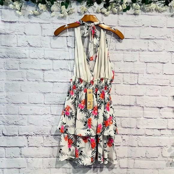 Madden Girl Madden NYC White & Pink Floral Tiered Halter Mini Dress 1X NWT - Picture 2 of 11